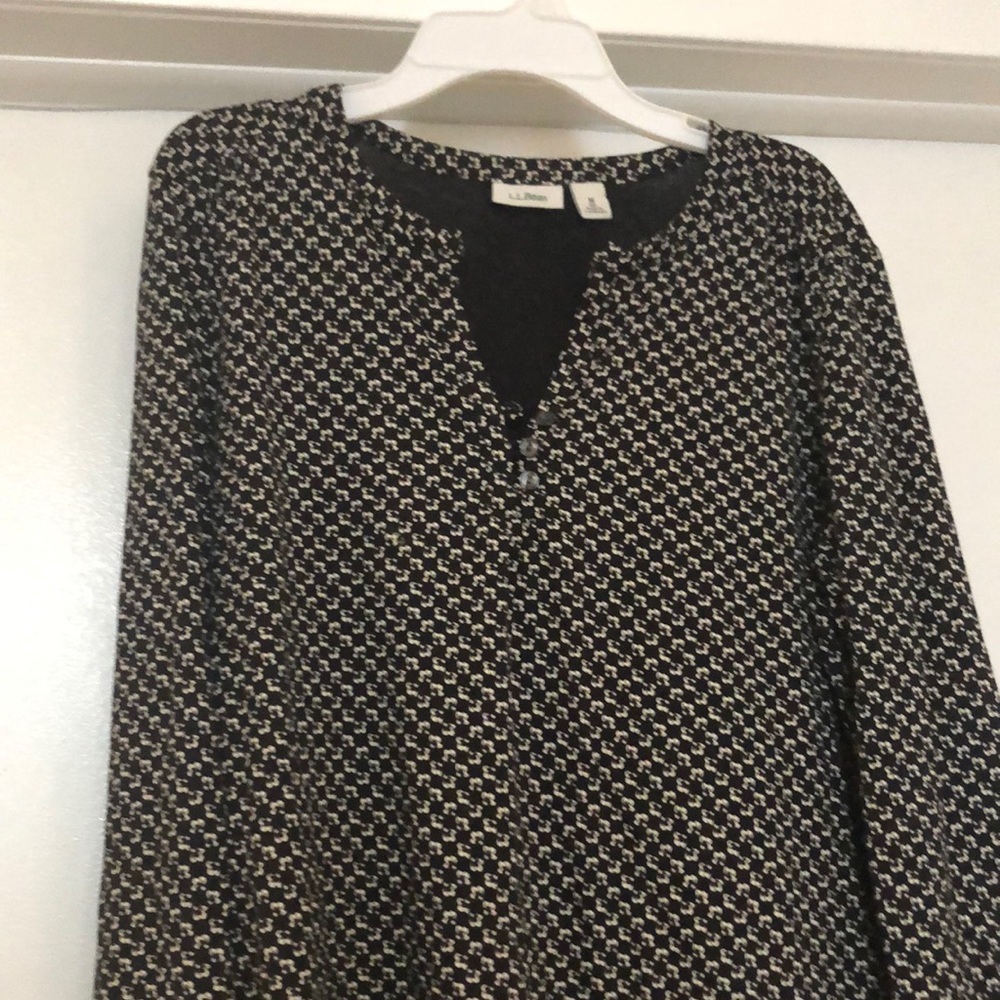 LL Bean Women’s M Patterned top